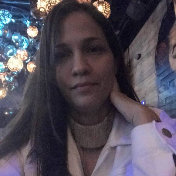 Meet your Posher, Yudelia - Picture 1 of 1